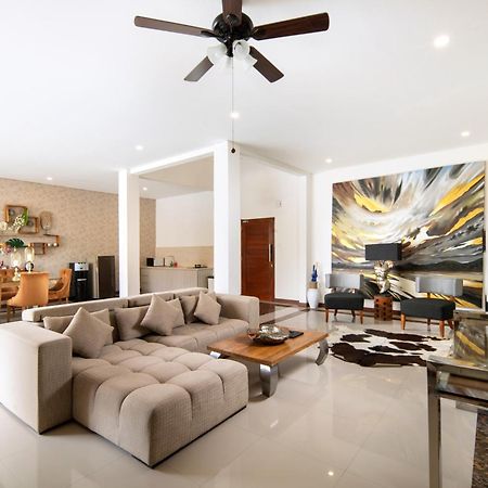 The Luxury Collection, Monaco Blu Villa Семиняк Екстериор снимка